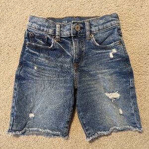Gap kids. Bermuda high rise shorts. Size 6